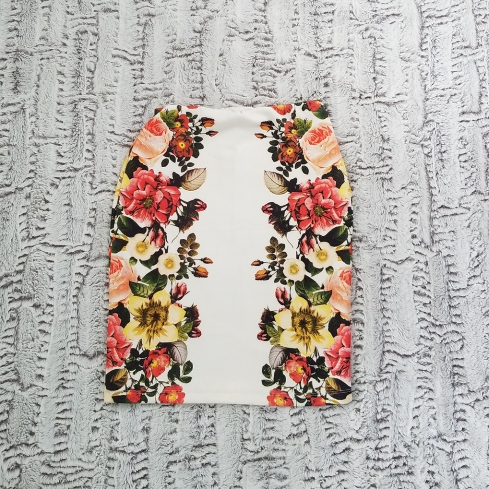 Floral Pencil skirt